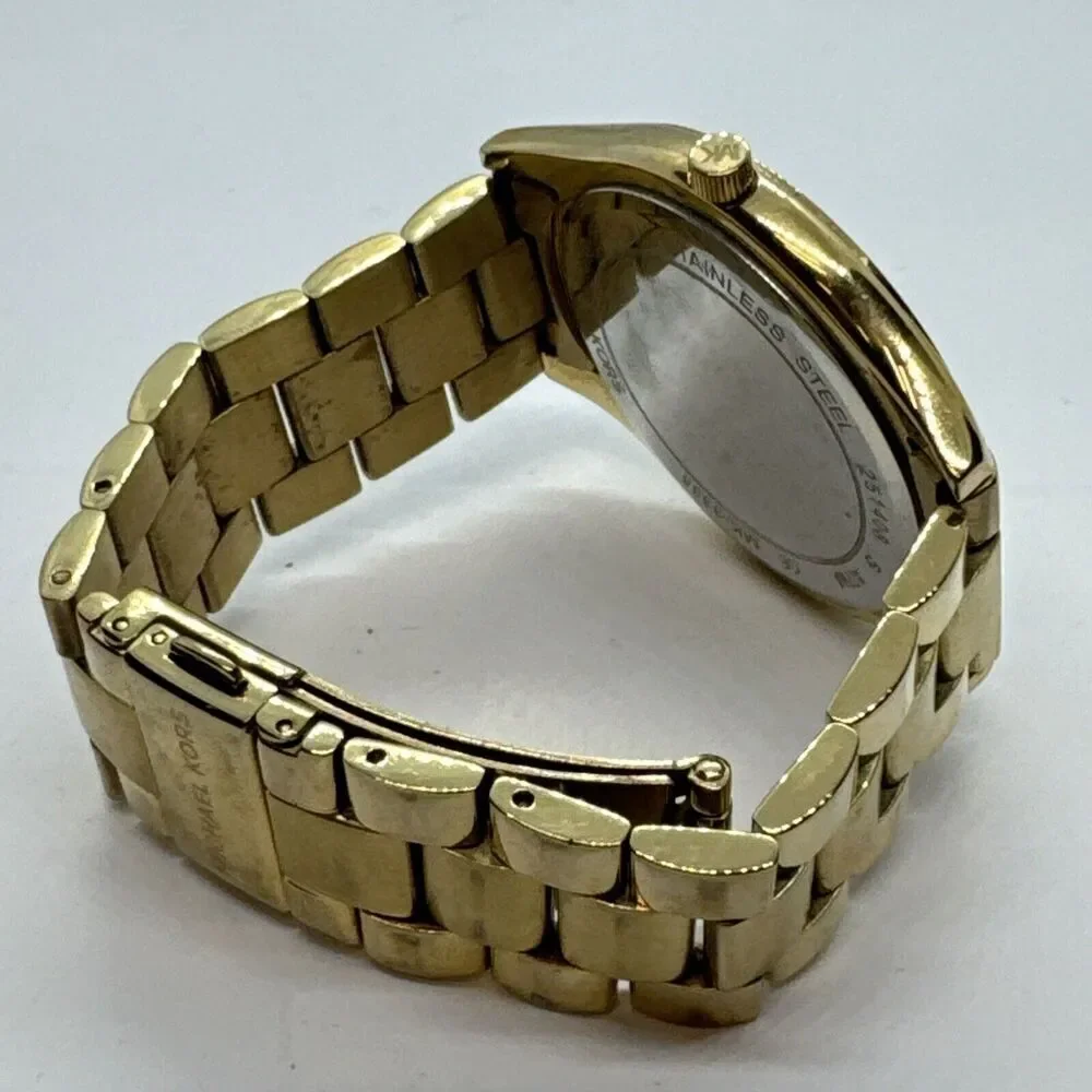 Michael Kors Slim Runway MK3335 Women's Gold Tone Analog Dial Wrist Watch JNA625